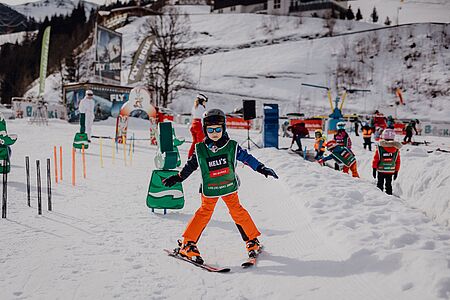 AK Ski of Switzerland - Ski & Snowboard School Snowacademy, Saalbach